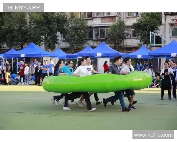 偶像运动会篮球盛宴明星对决激情四溢展现青春活力与团队精神