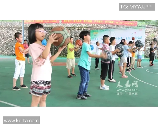 如何绘制打篮球男生的头部细节与动态表现技巧解析